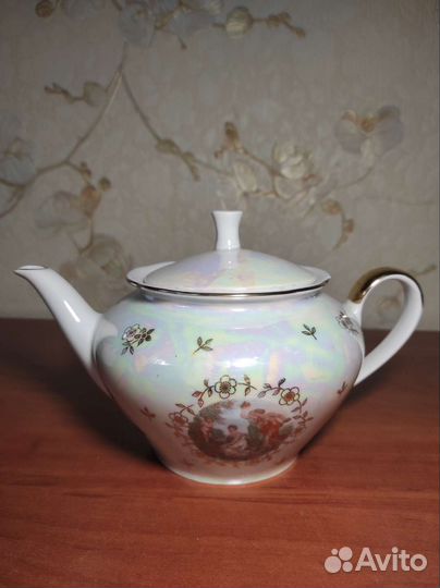 Заварочный чайник от сервиза Мадонна