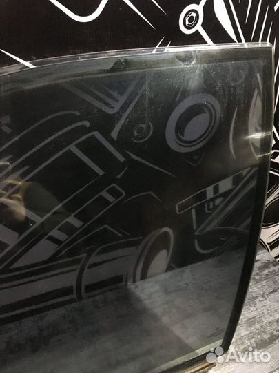 Стекло двойное переднее левое Mercedes-Benz W140