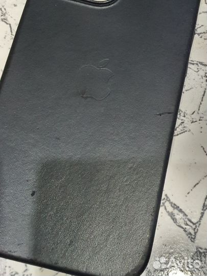 Кожаный чехол на iPhone 13 pro max