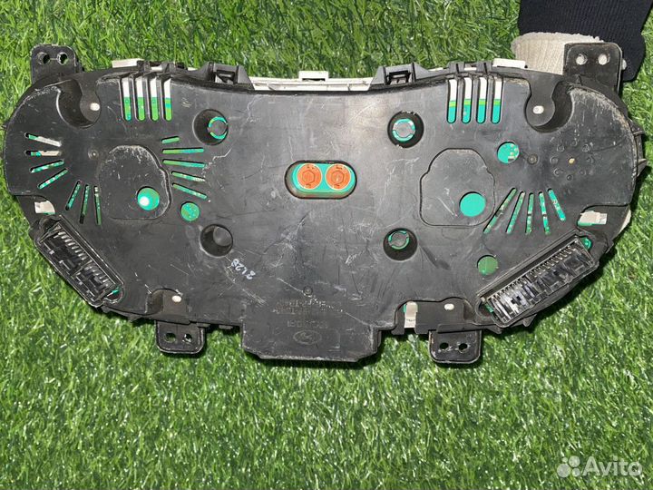 Панель приборов Hyundai Solaris 2010-2017