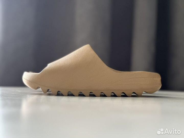 Сланцы Yeezy Slide Ochre