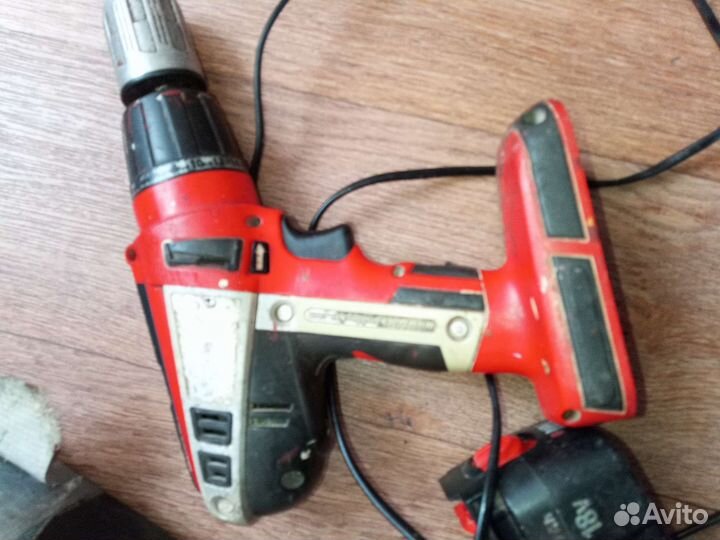 Ударный шуруповёрт Black Decker