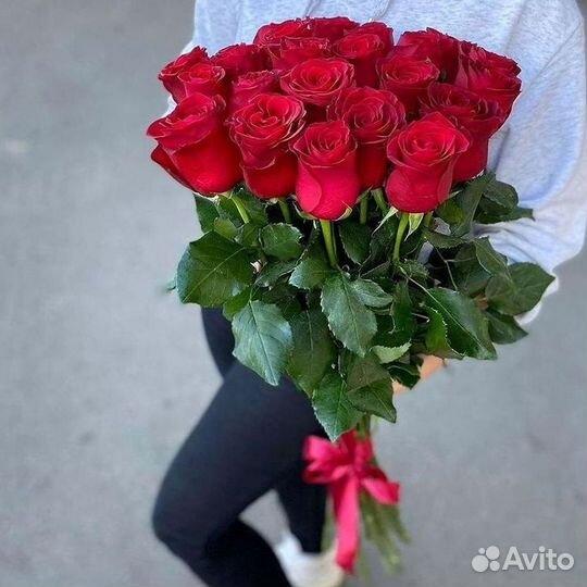 Метровые розы Доставка цветов