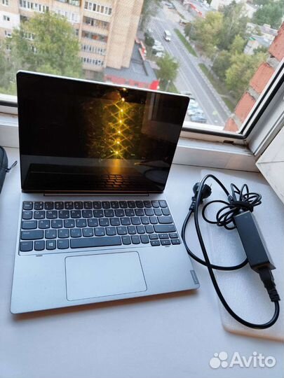 Планшет-ноутбук Lenovo Ideapad D330