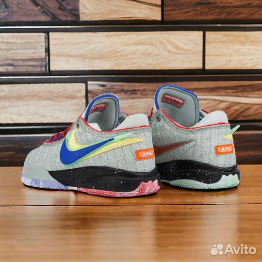 Кроссовки баскетбольные Nike LeBron 20