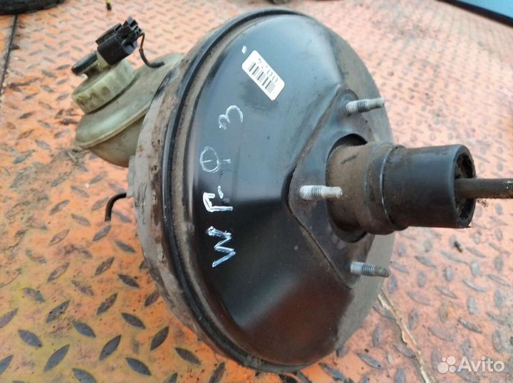 Вакуумный усилитель тормозов Volkswagen Golf 3