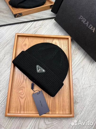 Шапка Prada