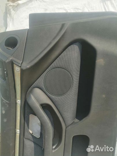 Обшивки передних правых дверей BMW 5 E39 японка