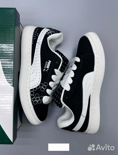 Кроссовки женские