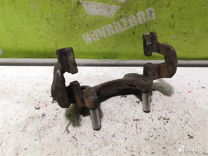 Скоба суппорта заднего Мерседес Бенз 211 Е класс