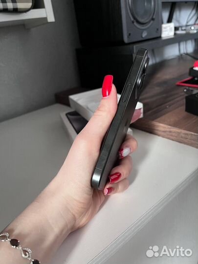 iPhone 15 Pro, 128 ГБ