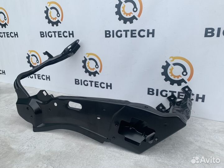 Рамка фары левая Mercedes A2216200191