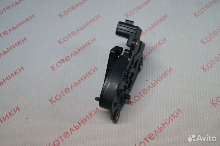 Nissan 31918-8E000 Переключатель селектора CVT MCV