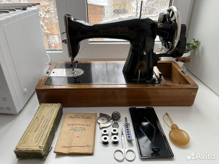 Швейная машина Подольск 1-А класса 1950 года