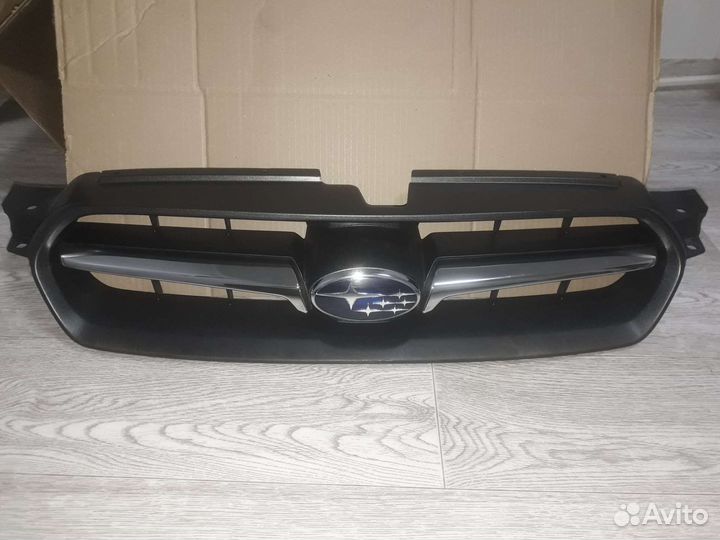 Решетка радиатора subaru Legacy
