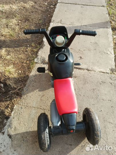 Детский велосипед bmw трехколесный