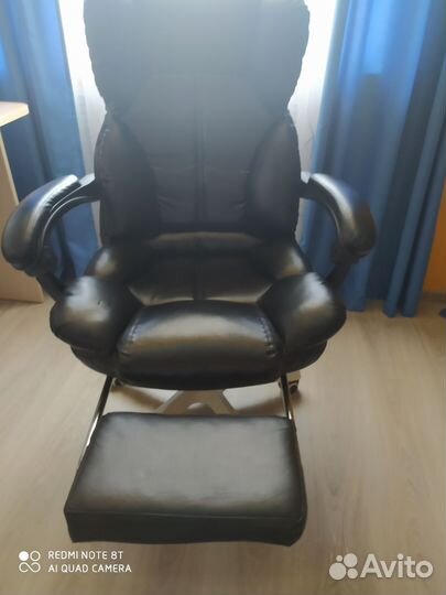 Кожанное кресло