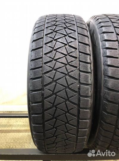 Bridgestone Blizzak DM-V2 235/60 R18 100Z