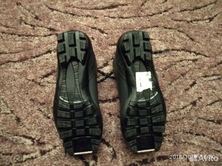 Лыжные ботинки