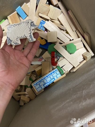 Большая коробка деревяшее для маленьких детей