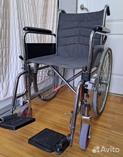Инвалидная коляска складная