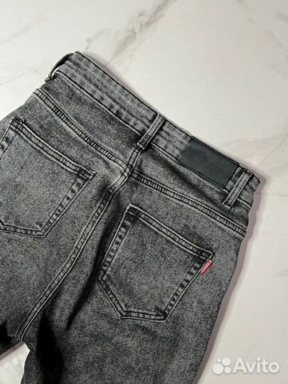 Джинсы мом женские 42 размер