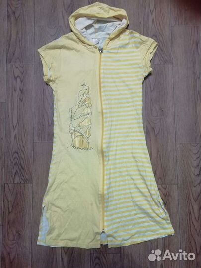 Красивый халат с капюшоном 44-46 размер