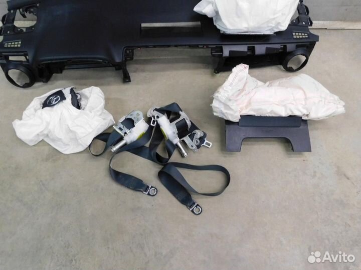 Торпедо Toyota RAV4