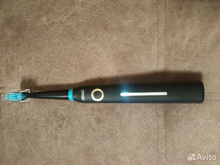 Электрическая зубная щётка новая