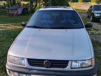 Volkswagen Passat 1.8 MT, 1995, 365 000 км, с пробегом, цена 255 000 руб.