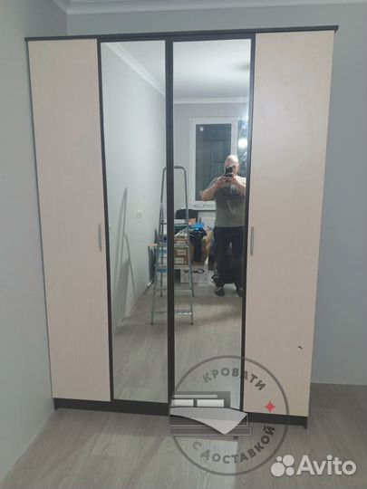 Шкаф распашной