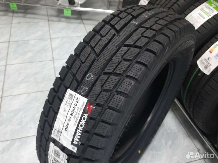 Yokohama Geolandar I/T-S G073 215/65 R16