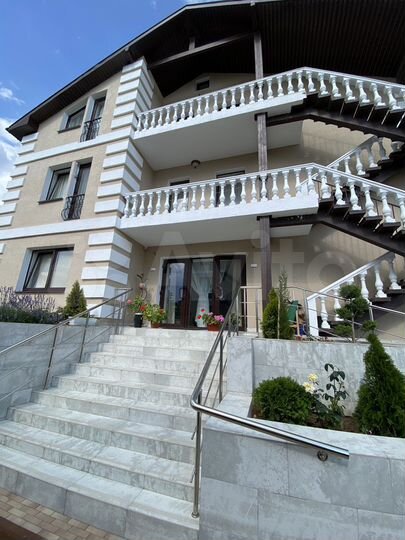 Комната 30 м² в 9-к., 2/3 эт.