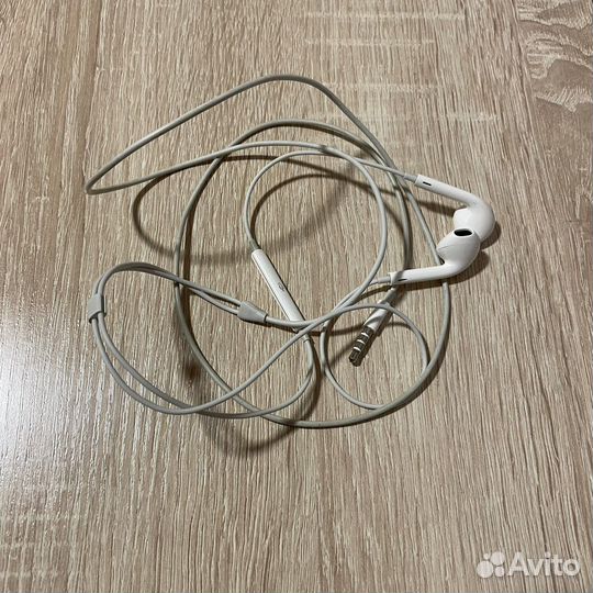 Наушники earpods