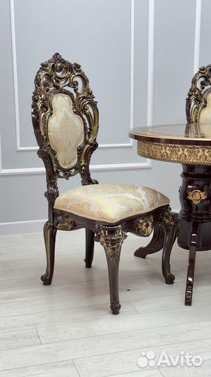 Столы и стулья