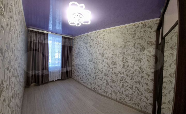 3-к. квартира, 55 м², 1/4 эт.