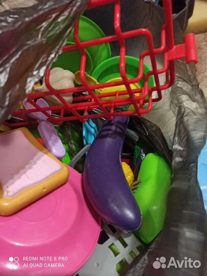 Детская посуда, фрукты и разная мелочь