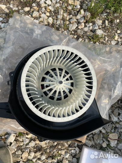 Моторчик печки Volkswagen Skoda Audi