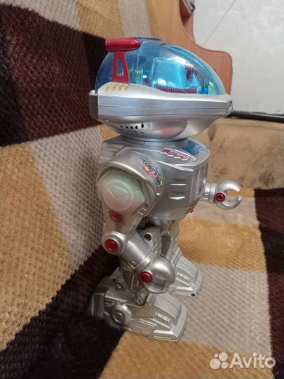 Игрушка робот