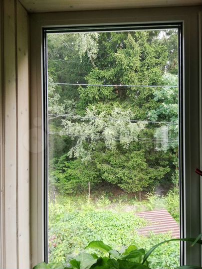 Комната 15 м² в 4-к., 2/2 эт.