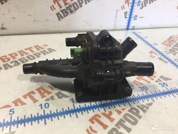 Пежо 308 Корпус термостата