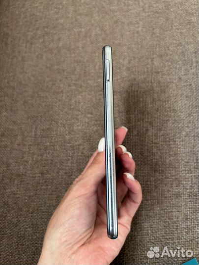Телефон Huawei honor 9 lite
