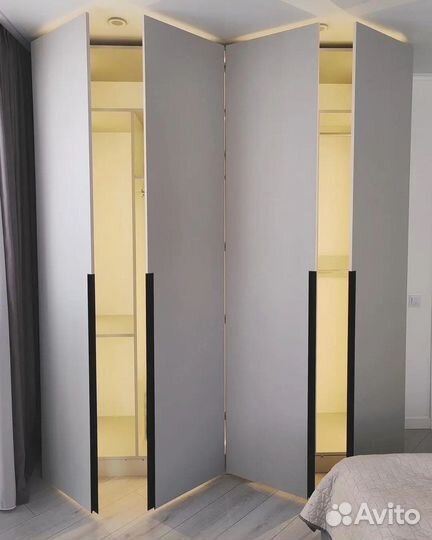 Красивый шкаф