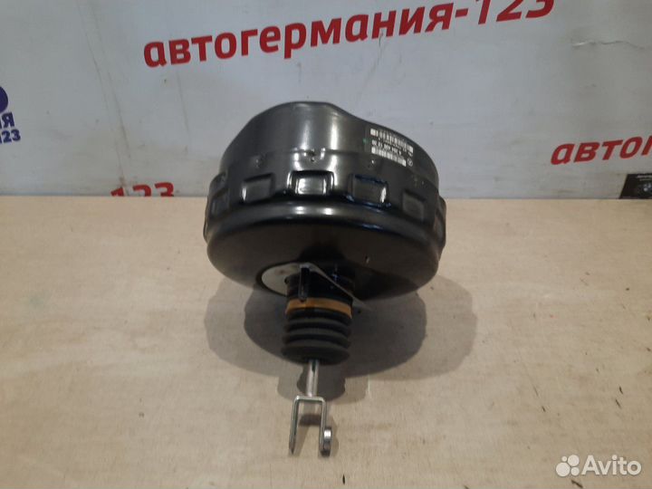 Вакуумник тормозной Mercedes C200 W204 271.950
