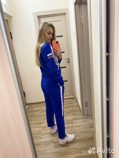 Спортивный костюм женский