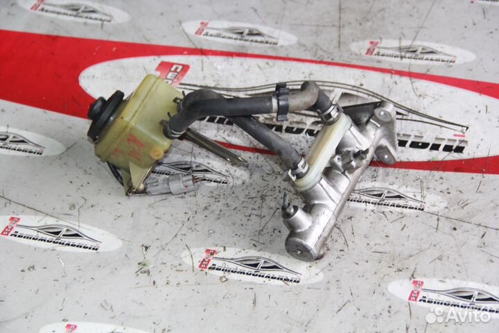 Главный тормозной цилиндр c Toyota Gaia ACM10G 1AZ