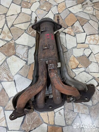 Выпускной коллектор Mazda 6 седан 2.0 LF 2009