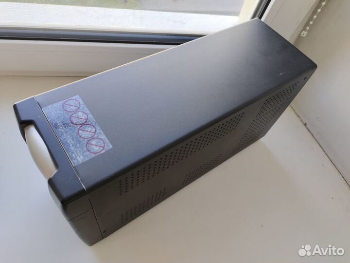 Интерактивный источник бесперебойного питания