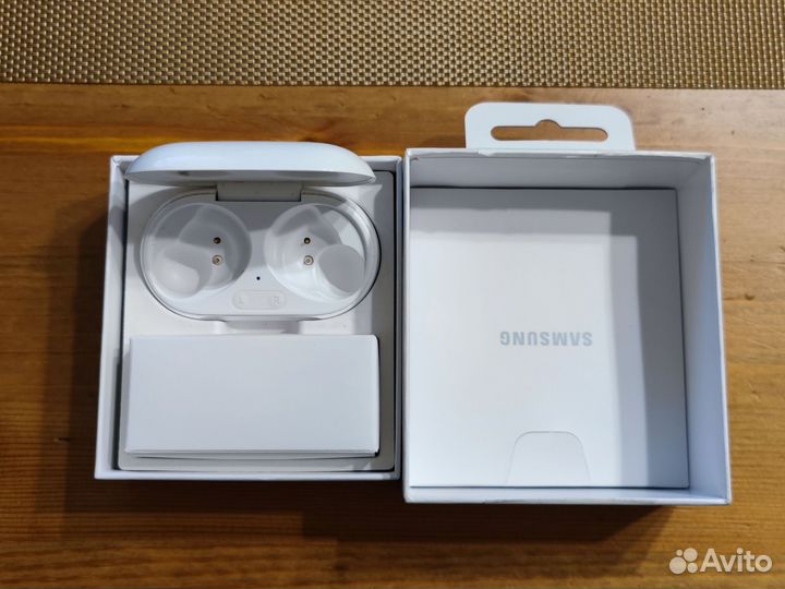 Наушники Samsung Galaxy Buds+ plus