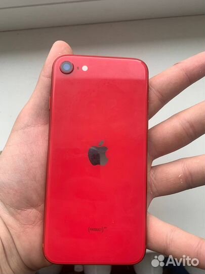 iPhone SE, 64 ГБ